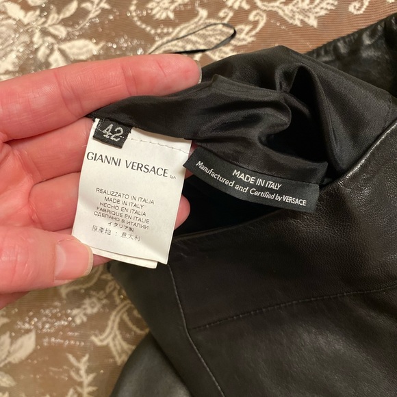 Authentic Versace Black Leather Pencil Skirt, Size 42 Made In Italy. - Picture 7 of 10